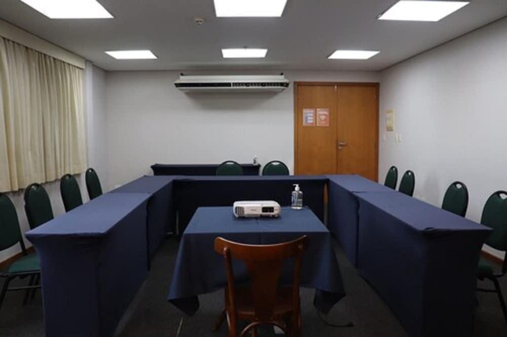 Hotel Express Vieiralves